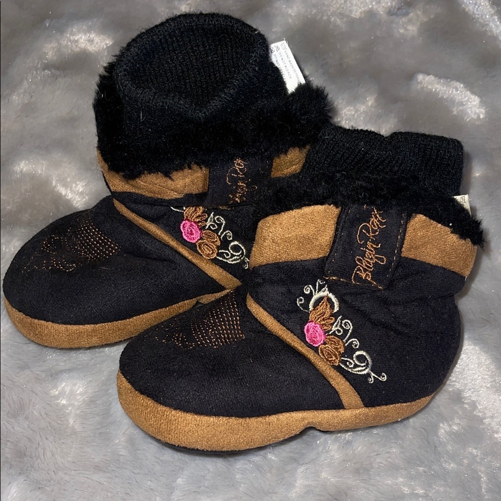 Blazin Roxx Black and Tan Baby Booties with Embroidery Size XL 8/9